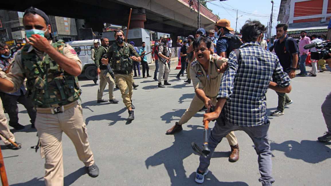 Jurnalis Kashmir Walla Ditangkap Polisi India Akibat Konten 'Anti-Nasional'