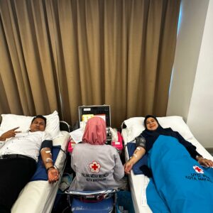 Sambut HUT Ke-12, ASTON Makassar Gelar Donor Darah dan Pemeriksaan Kesehatan Gratis