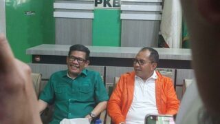 Wali Kota Makassar Danny Pomanto (Kanan) dan Ketua Umum PKB Sulsel Azhar Arsyad