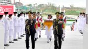 Kirab Duplikat Bendera Merah Putih dan Teks Proklamasi Tiba di Istana Negara IKN