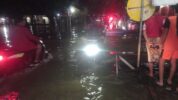 Banjir Rendam Jembatan H Milun, Pemotor Nekat Terobos Genangan Setinggi 60 Cm
